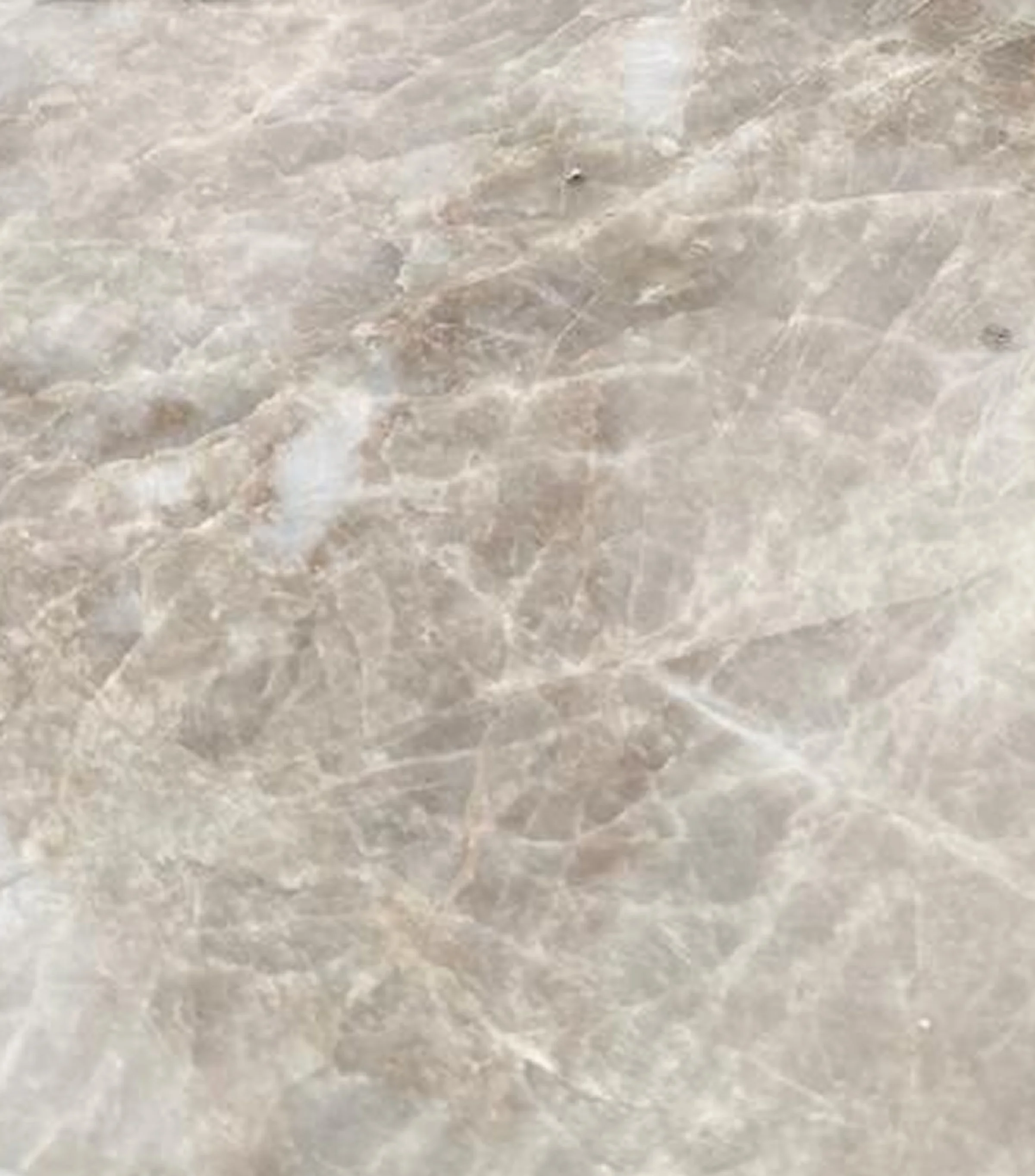Campione di Taj Mahal - quarzite grigio perla con venature soffici bianche e beige, pietra naturale di pregio utilizzata per rivestimenti e lavabo nel progetto LC Castello, lavorazione artigianale Trapattoni Marmi Bergamo